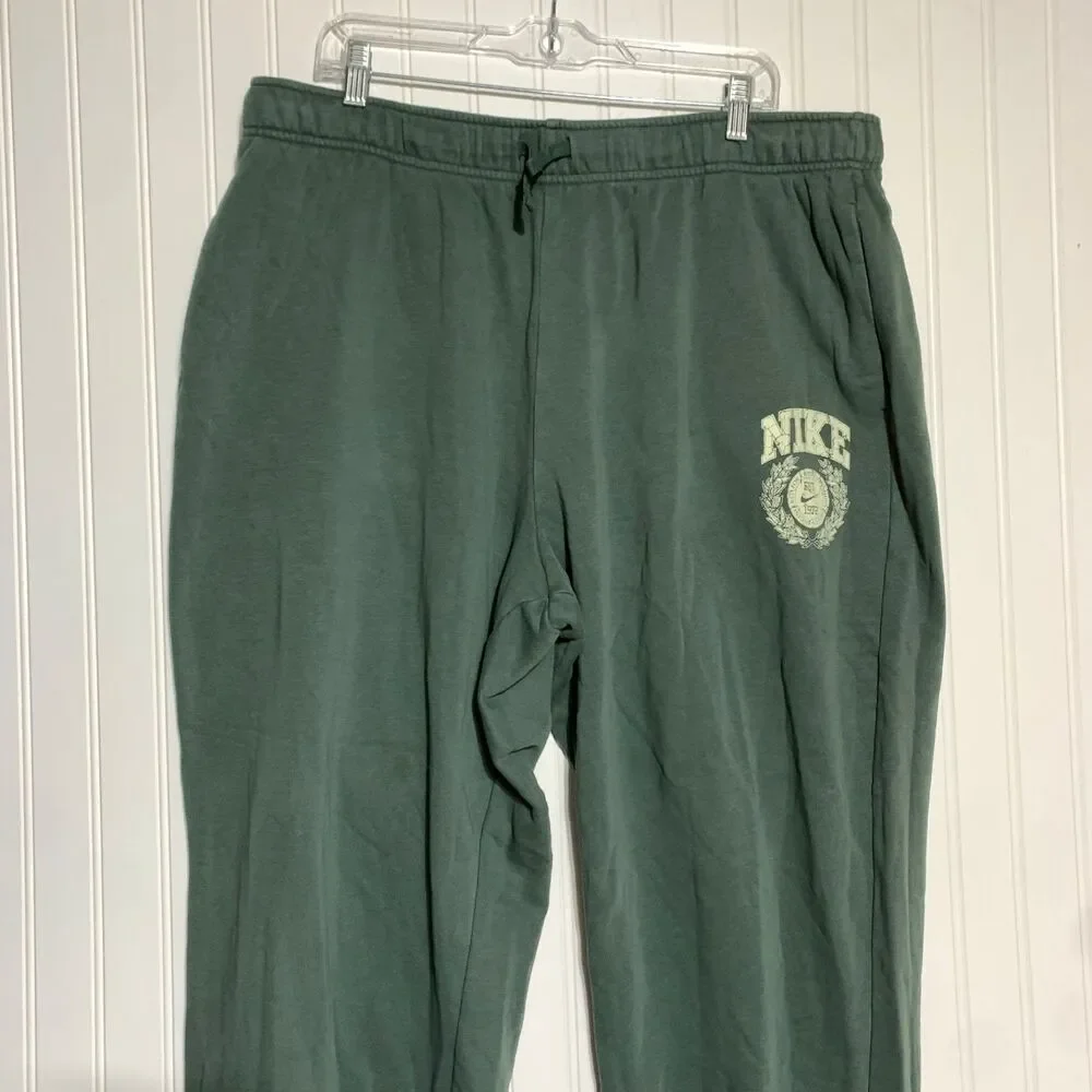 Womens Size XL Nike Sportswear Club‎ Women Fleece Mid-Rise Oversized Sweatpants